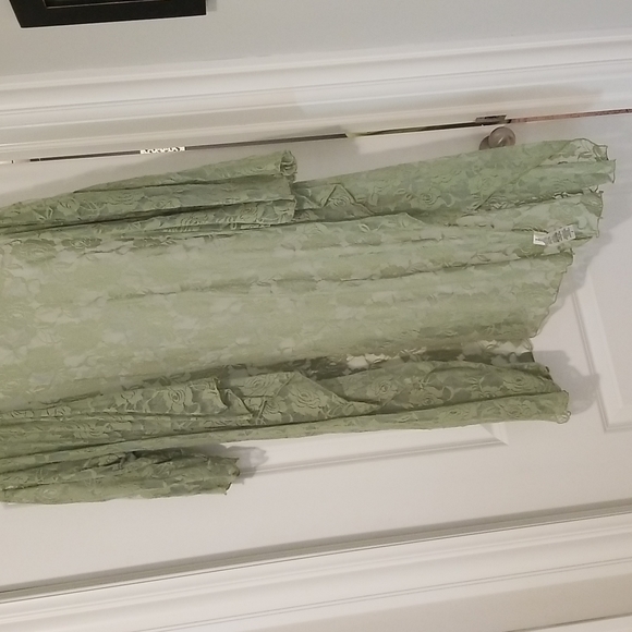 Like new, overpiece - Picture 2 of 2